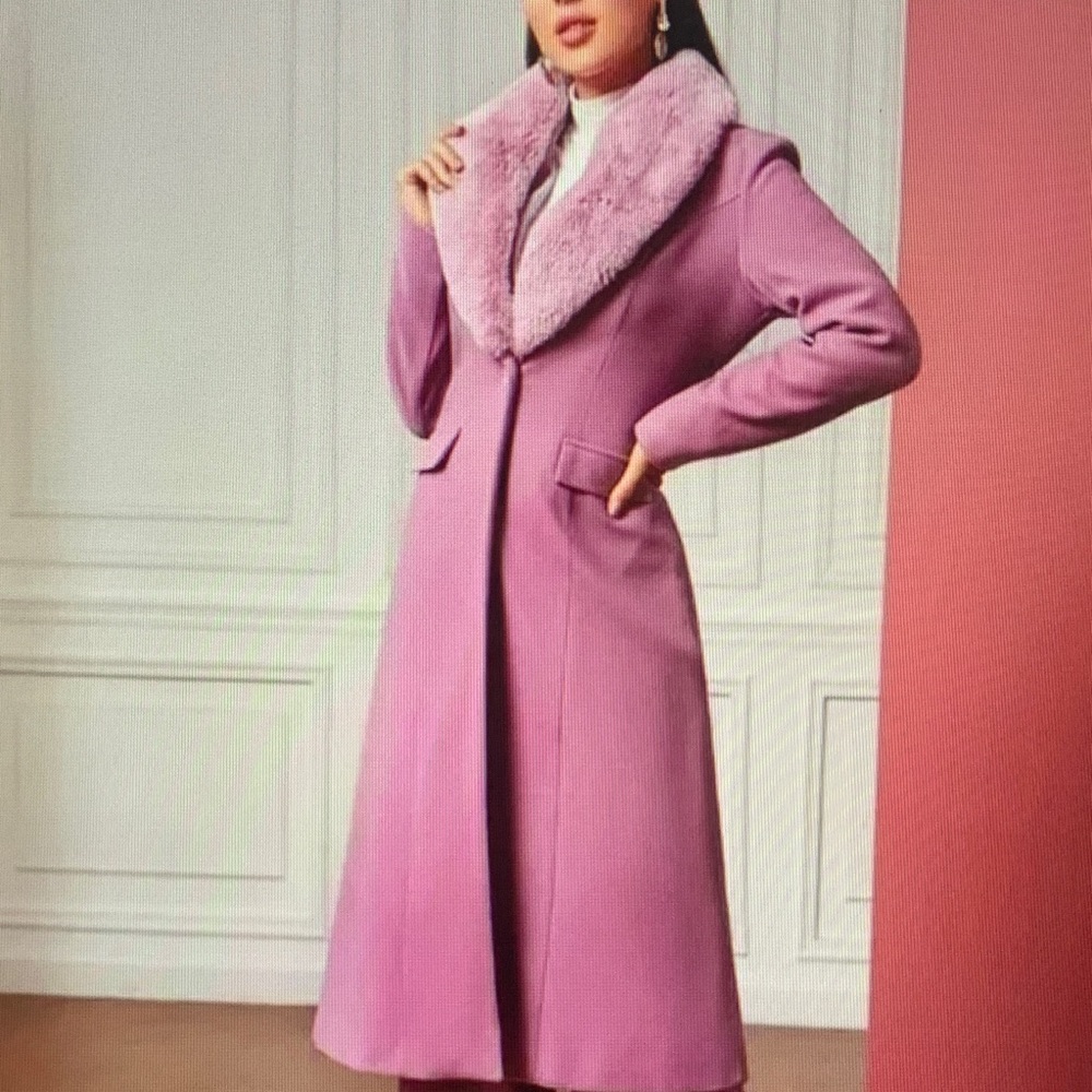 Chic Mauve Trench Coat with Faux Fur Collar